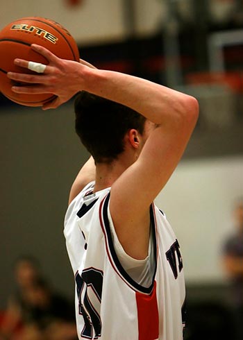 ⇨ Tipos de Pases en el Baloncesto【Con Fotos】